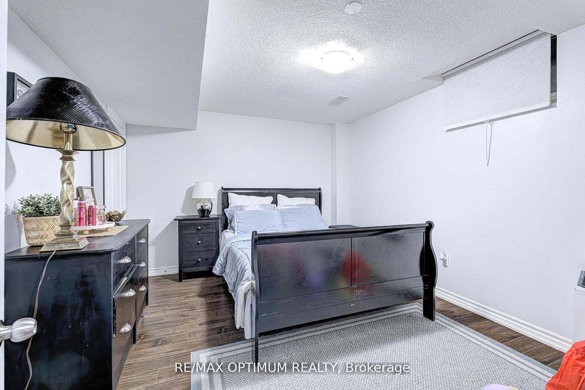 Photo 43 of 19 Teal Crest Circle, Brampton, Credit Valley — HOMEH