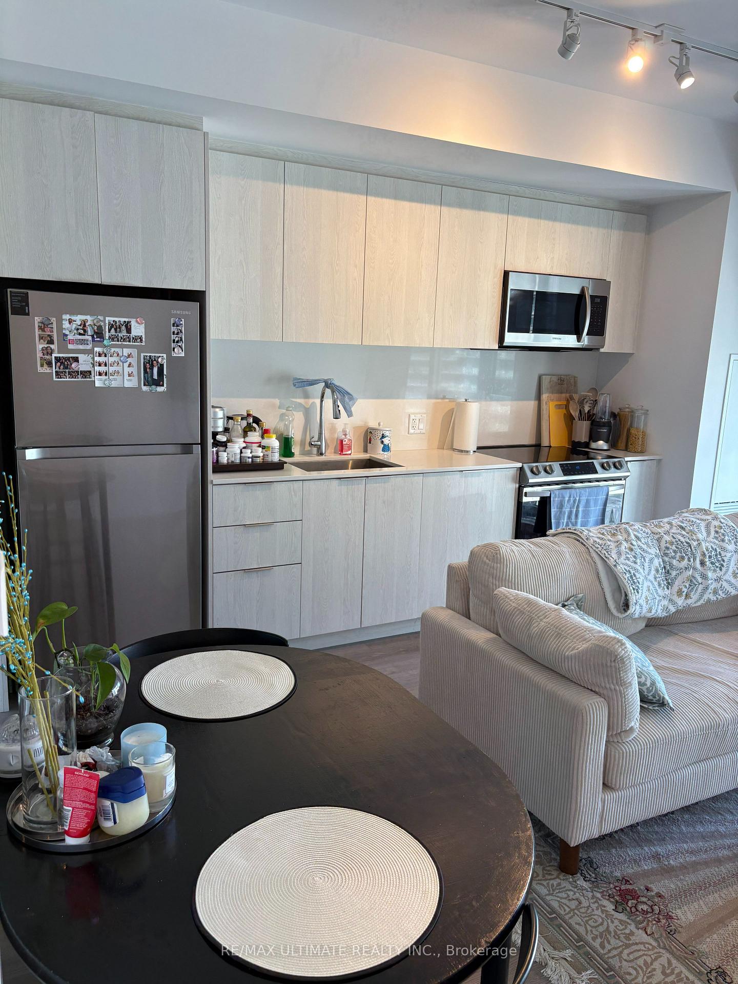 Photo 5 of Unit 1904, 357 King Street, Toronto, Waterfront Communities — HOMEH