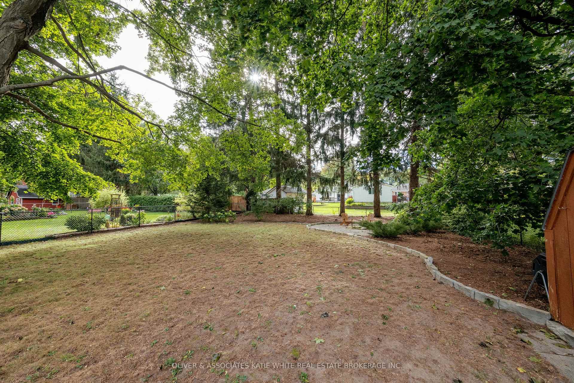 Photo 28 of 371 Reynolds Road, London, South B — HOMEH