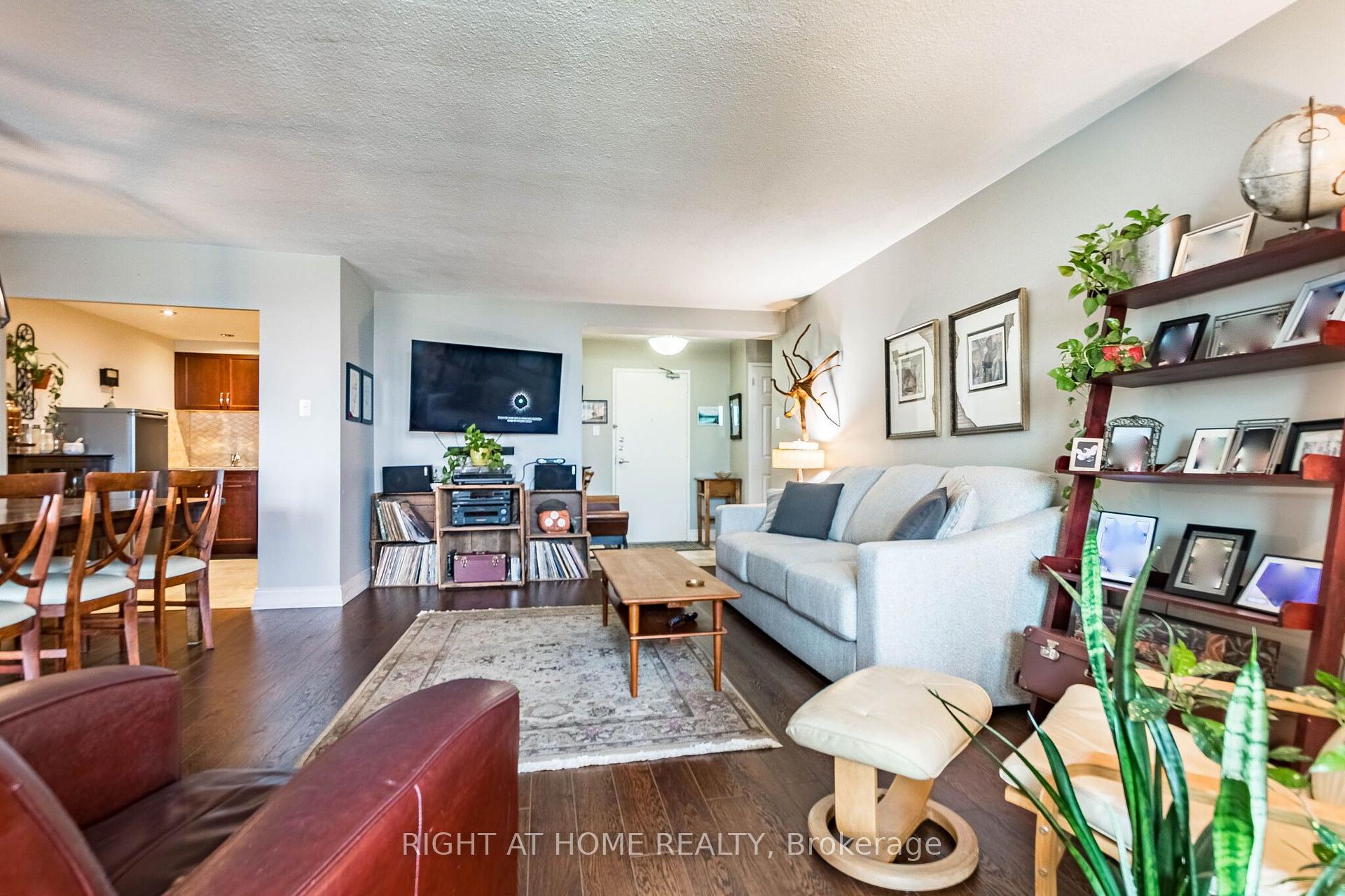 Photo 7 of Unit 2010, 627 The West Mall, Etobicoke, Eringate-Centennial-West Deane — HOMEH