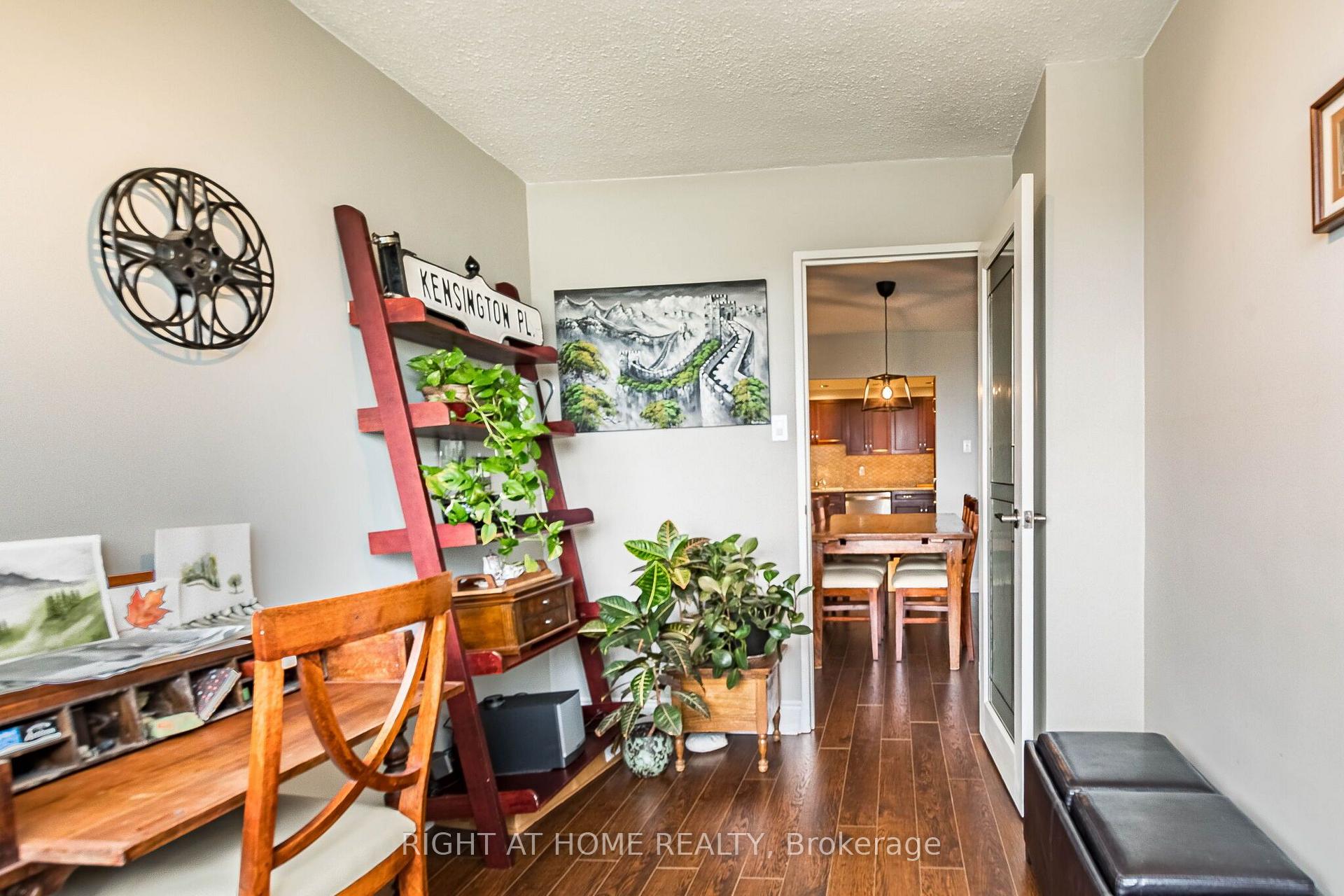 Photo 17 of Unit 2010, 627 The West Mall, Etobicoke, Eringate-Centennial-West Deane — HOMEH