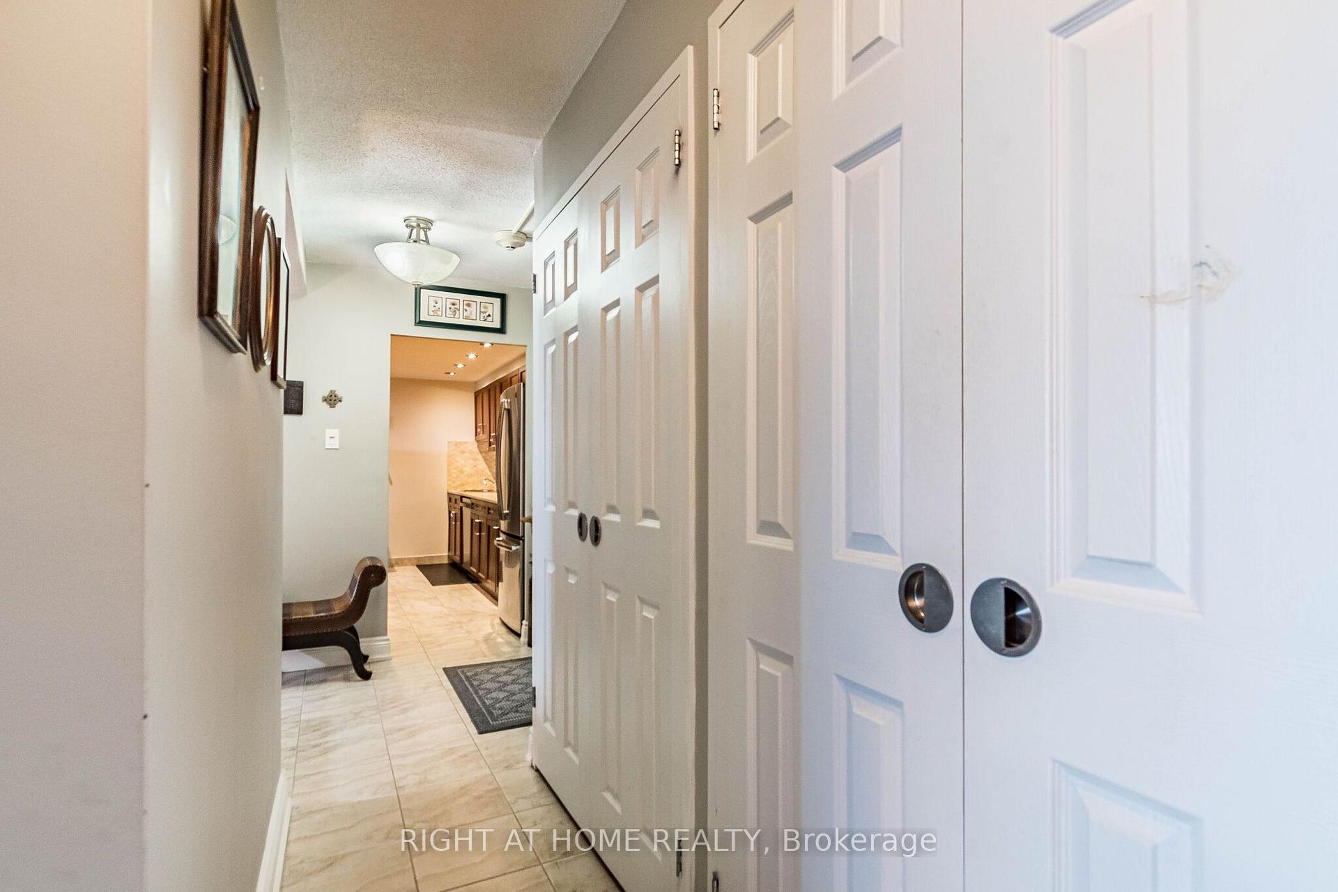 Photo 21 of Unit 2010, 627 The West Mall, Etobicoke, Eringate-Centennial-West Deane — HOMEH