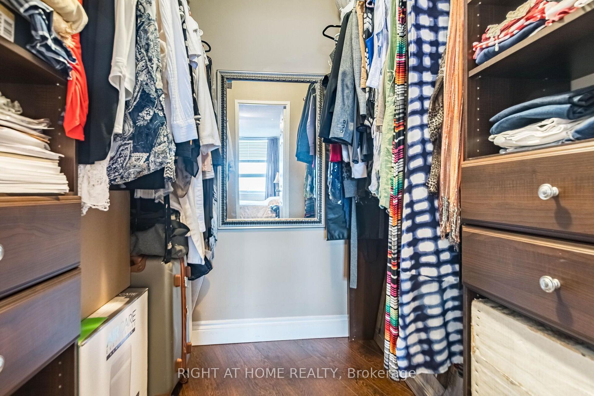 Photo 26 of Unit 2010, 627 The West Mall, Etobicoke, Eringate-Centennial-West Deane — HOMEH