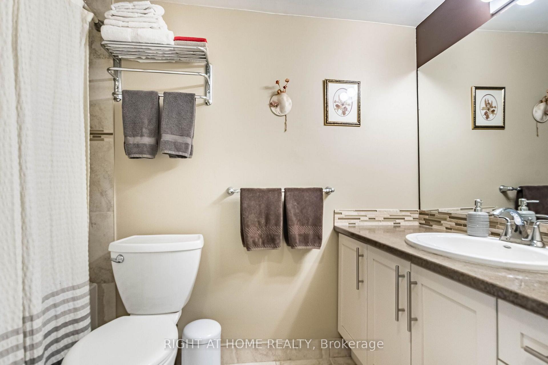 Photo 29 of Unit 2010, 627 The West Mall, Etobicoke, Eringate-Centennial-West Deane — HOMEH