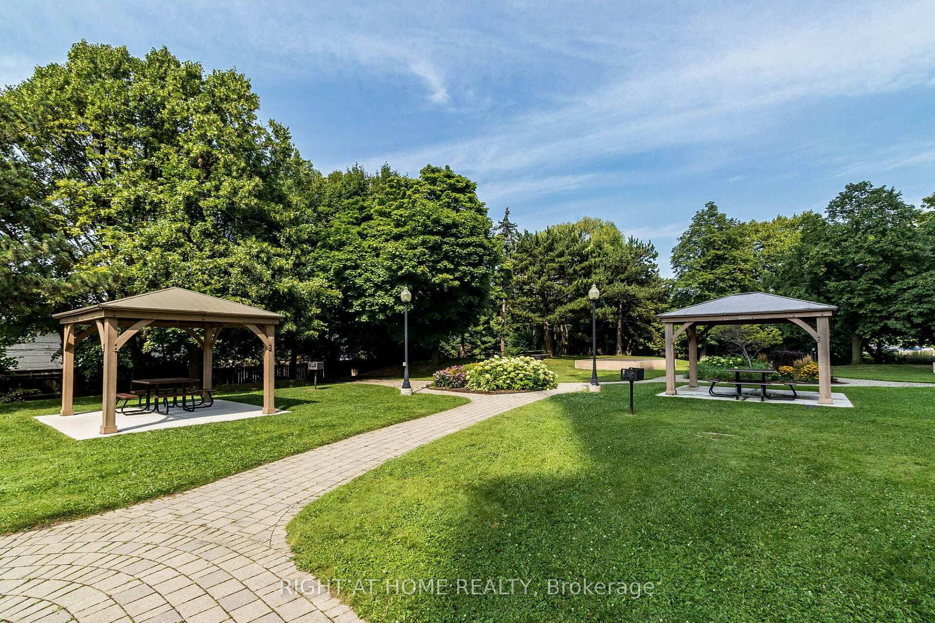 Photo 35 of Unit 2010, 627 The West Mall, Etobicoke, Eringate-Centennial-West Deane — HOMEH