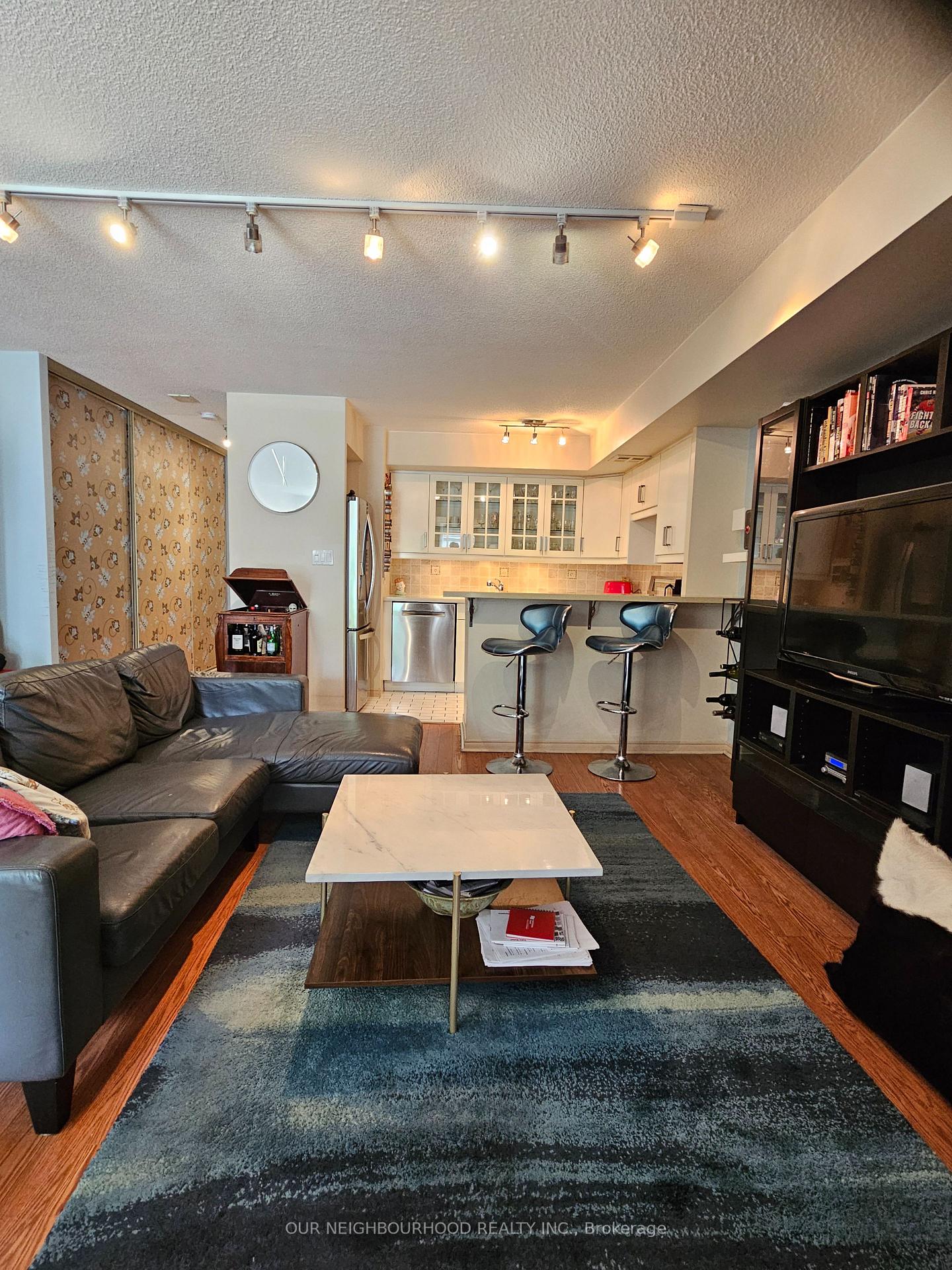 Photo 3 of Unit 601, 25 The Esplanade, Toronto, Waterfront Communities — HOMEH