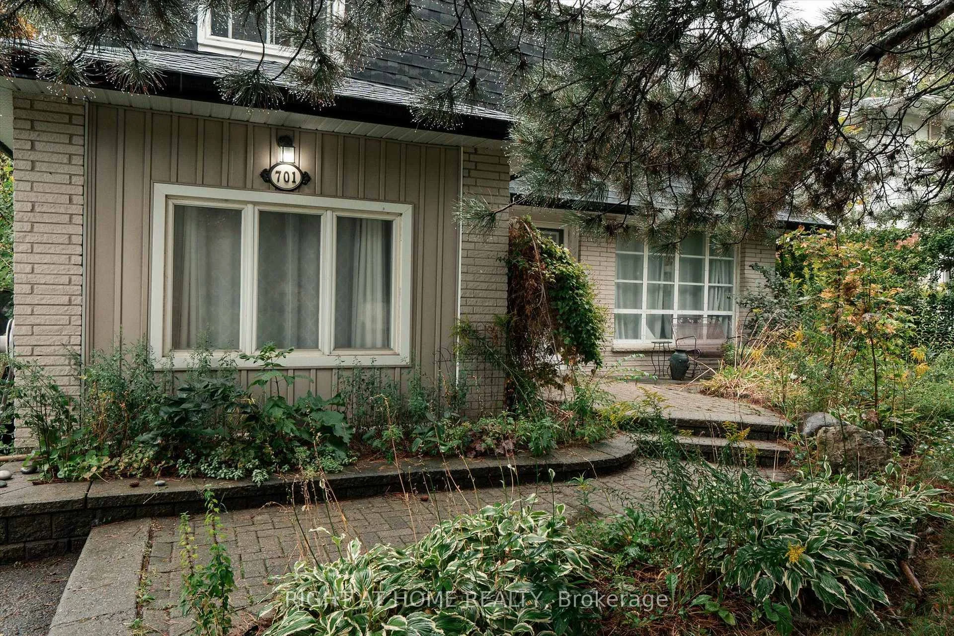 Photo 7 of 701 Central Park Boulevard N, Oshawa, Centennial — HOMEH