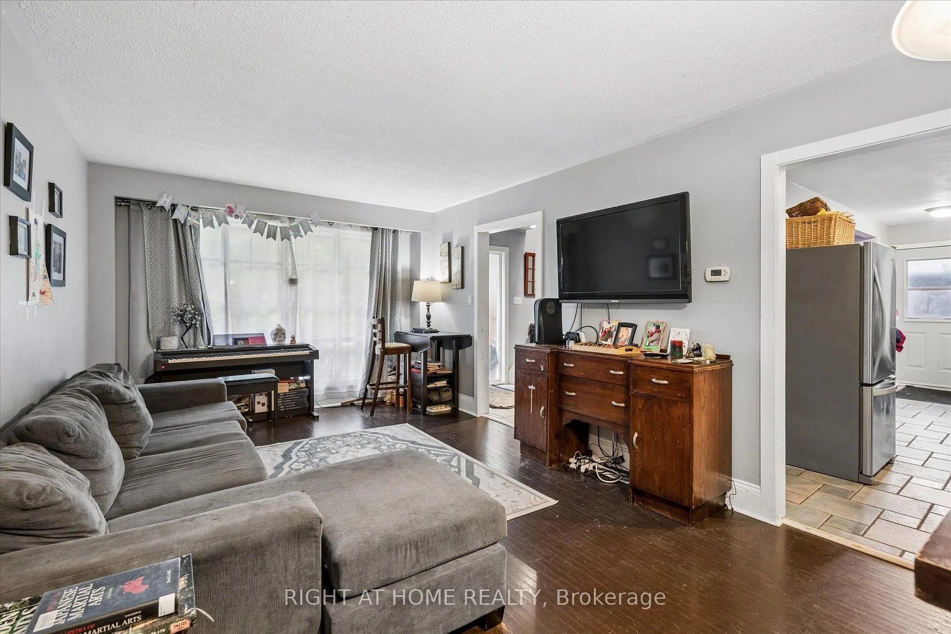 Photo 13 of 701 Central Park Boulevard N, Oshawa, Centennial — HOMEH