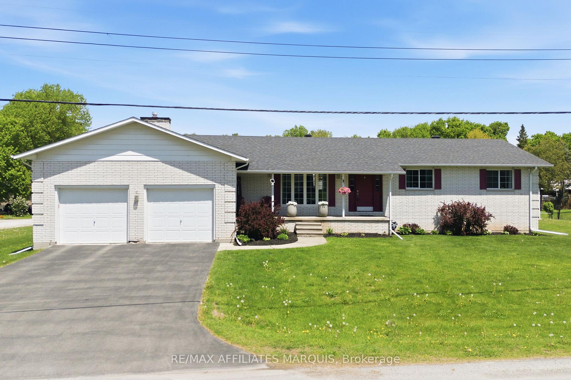 Photo 2 of 3 Forest Drive, Rideau Lakes, Rideau Lakes (South Elmsley) Twp — HOMEH