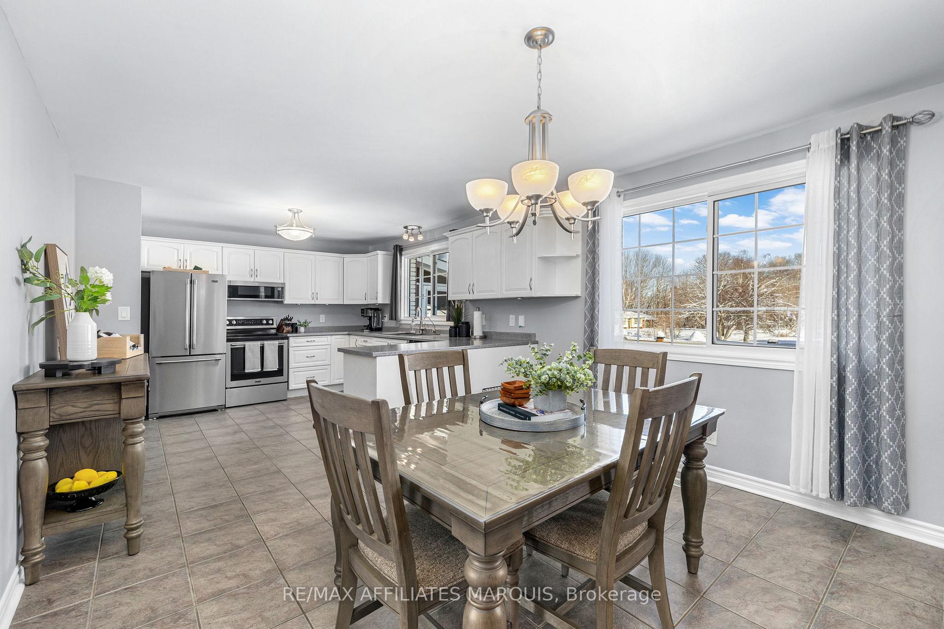 Photo 21 of 3 Forest Drive, Rideau Lakes, Rideau Lakes (South Elmsley) Twp — HOMEH