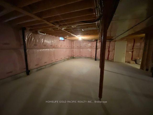 Photo 21 of 8 Brumwell Lane, Markham, Cathedraltown — HOMEH