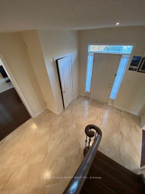 Photo 5 of 8 Brumwell Lane, Markham, Cathedraltown — HOMEH