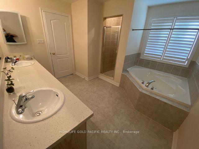 Photo 11 of 8 Brumwell Lane, Markham, Cathedraltown — HOMEH