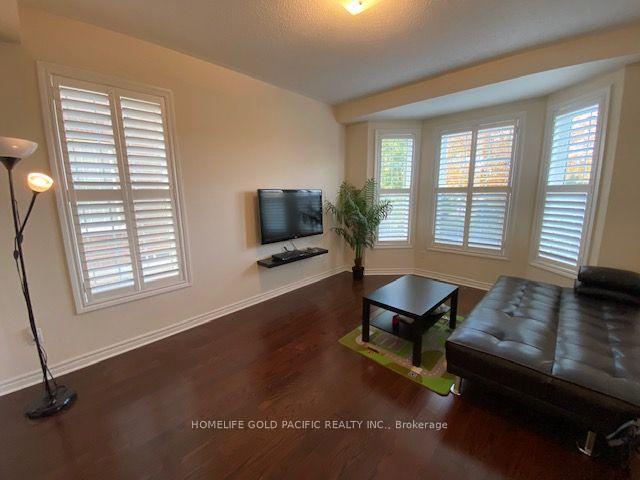 Photo 18 of 8 Brumwell Lane, Markham, Cathedraltown — HOMEH