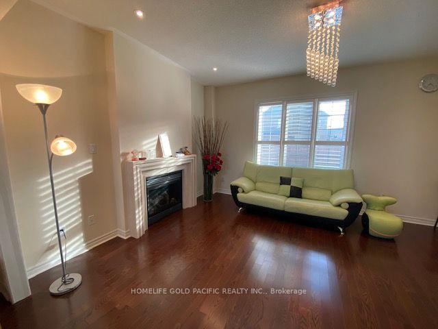 Photo 24 of 8 Brumwell Lane, Markham, Cathedraltown — HOMEH