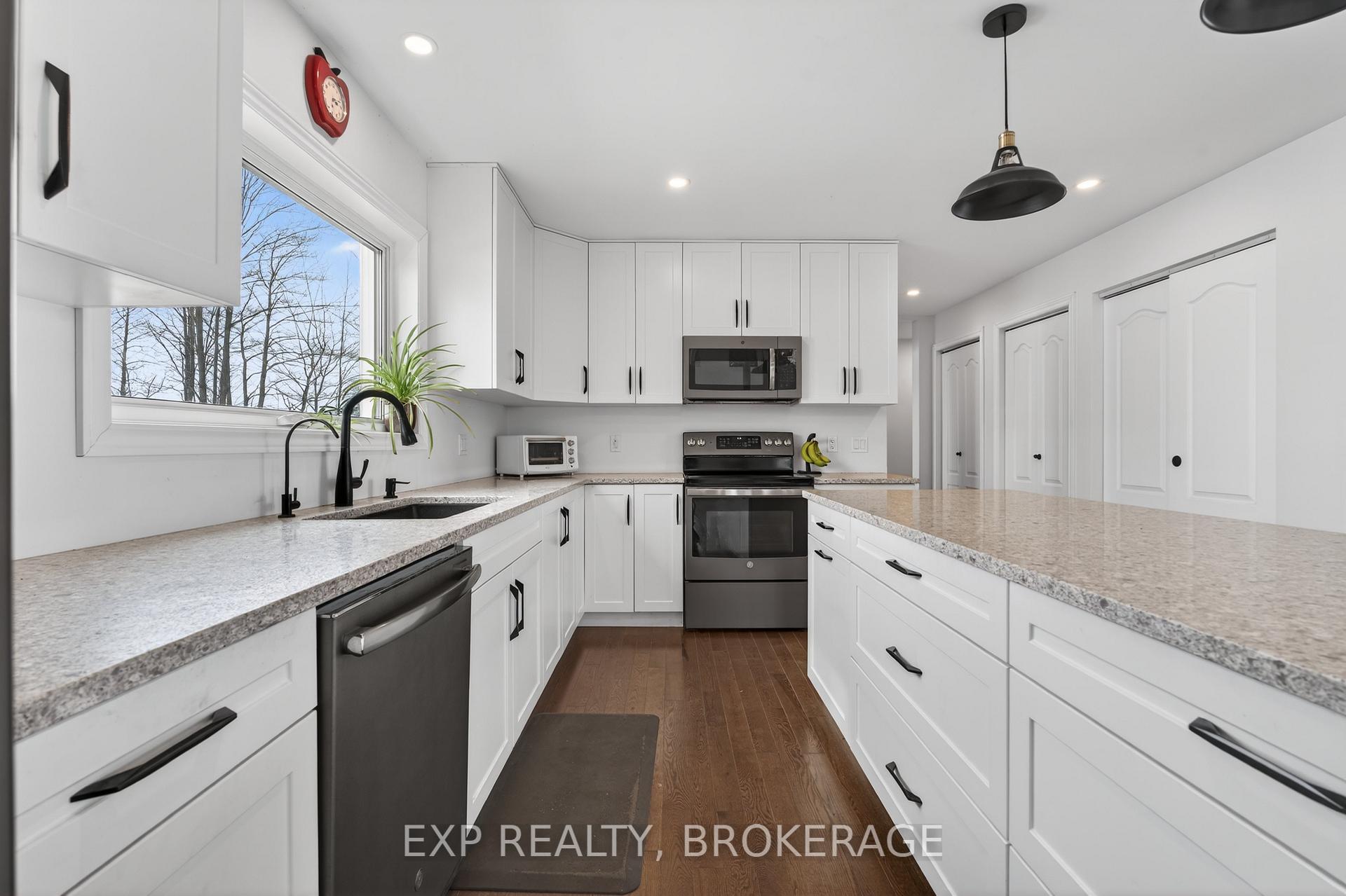 Photo 8 of 3855 Hideaway Lane, Frontenac, Frontenac South — HOMEH