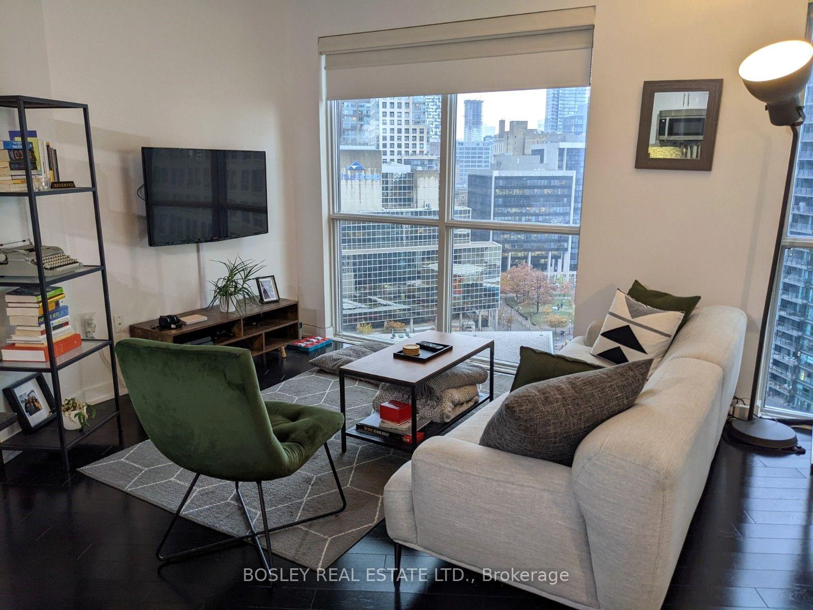 Photo 5 of Unit 1806, 1 The Esplanade Avenue, Toronto, Waterfront Communities — HOMEH