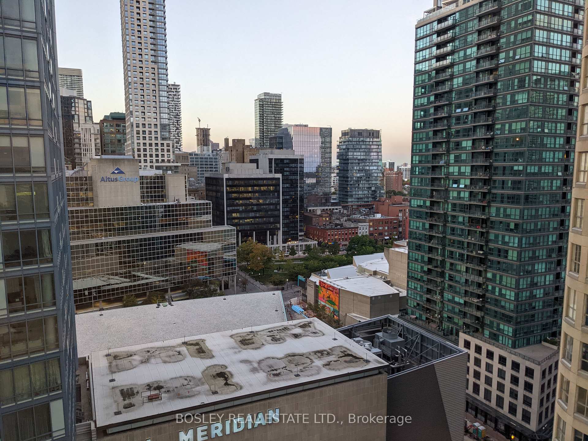 Photo 9 of Unit 1806, 1 The Esplanade Avenue, Toronto, Waterfront Communities — HOMEH