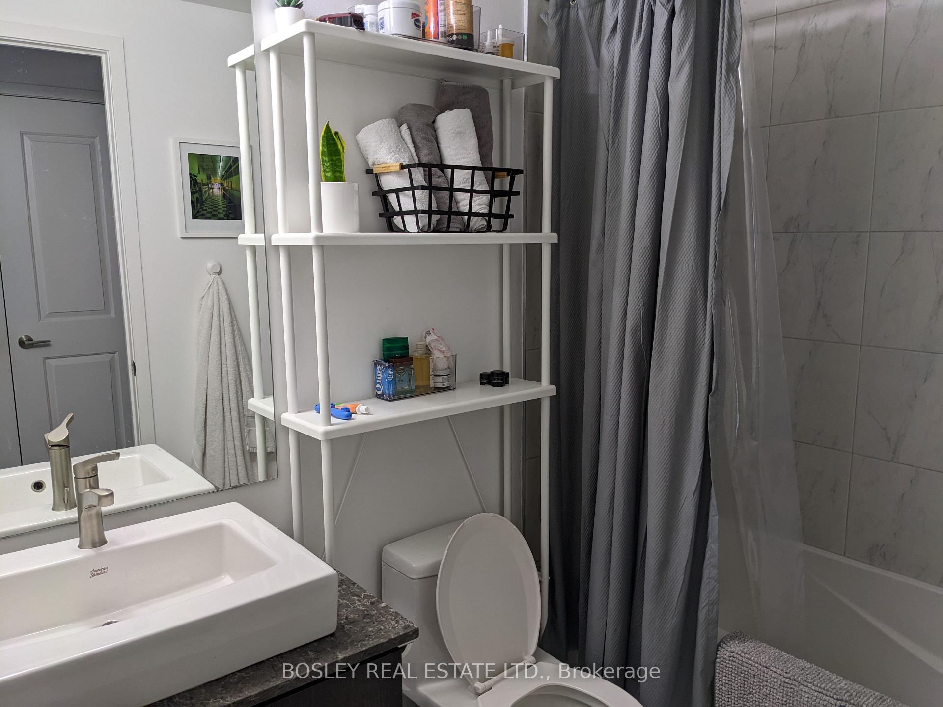 Photo 16 of Unit 1806, 1 The Esplanade Avenue, Toronto, Waterfront Communities — HOMEH