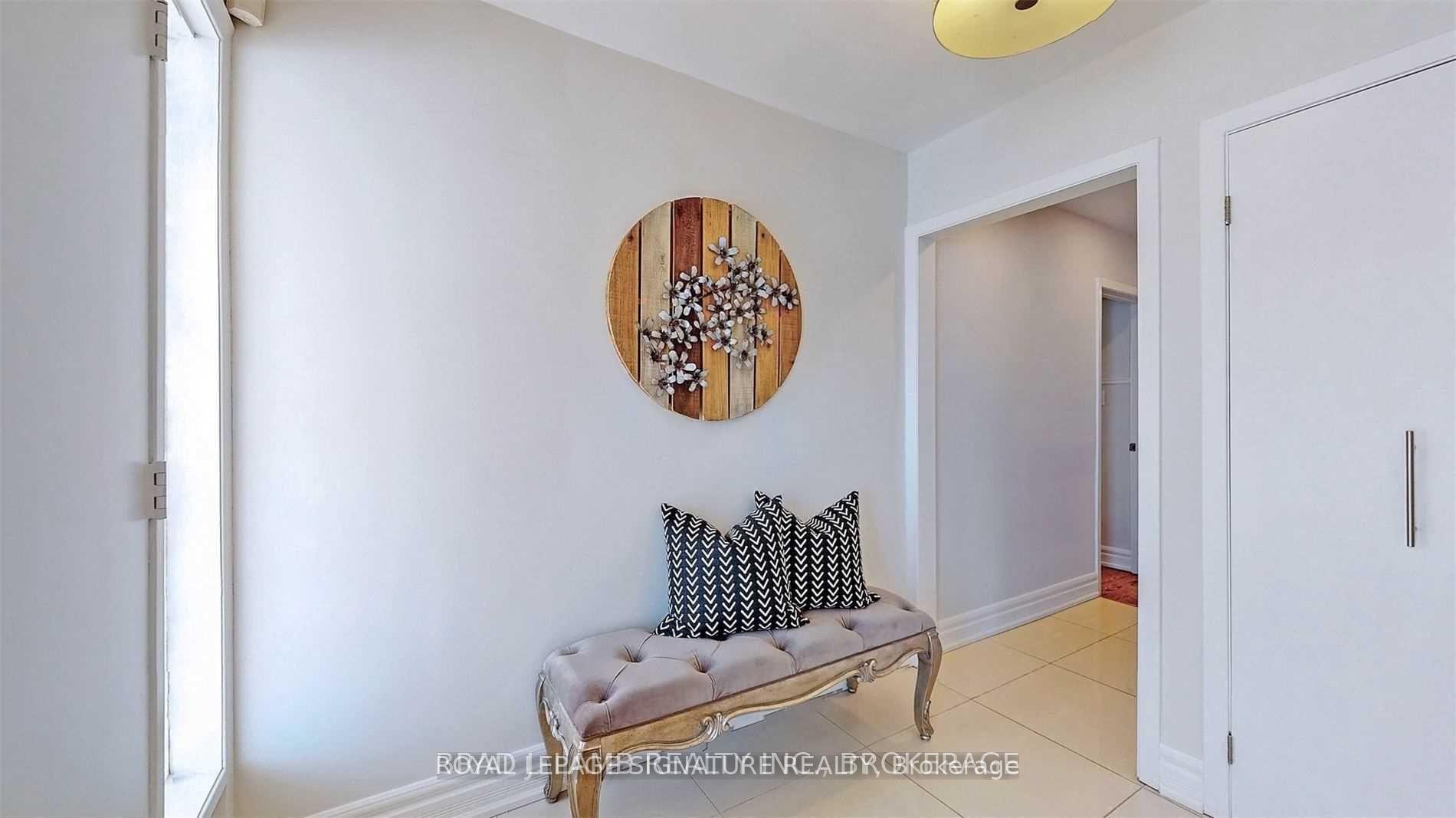 Photo 3 of Unit Upper, 17 Baroness Crescent, North York, Don Valley Village — HOMEH
