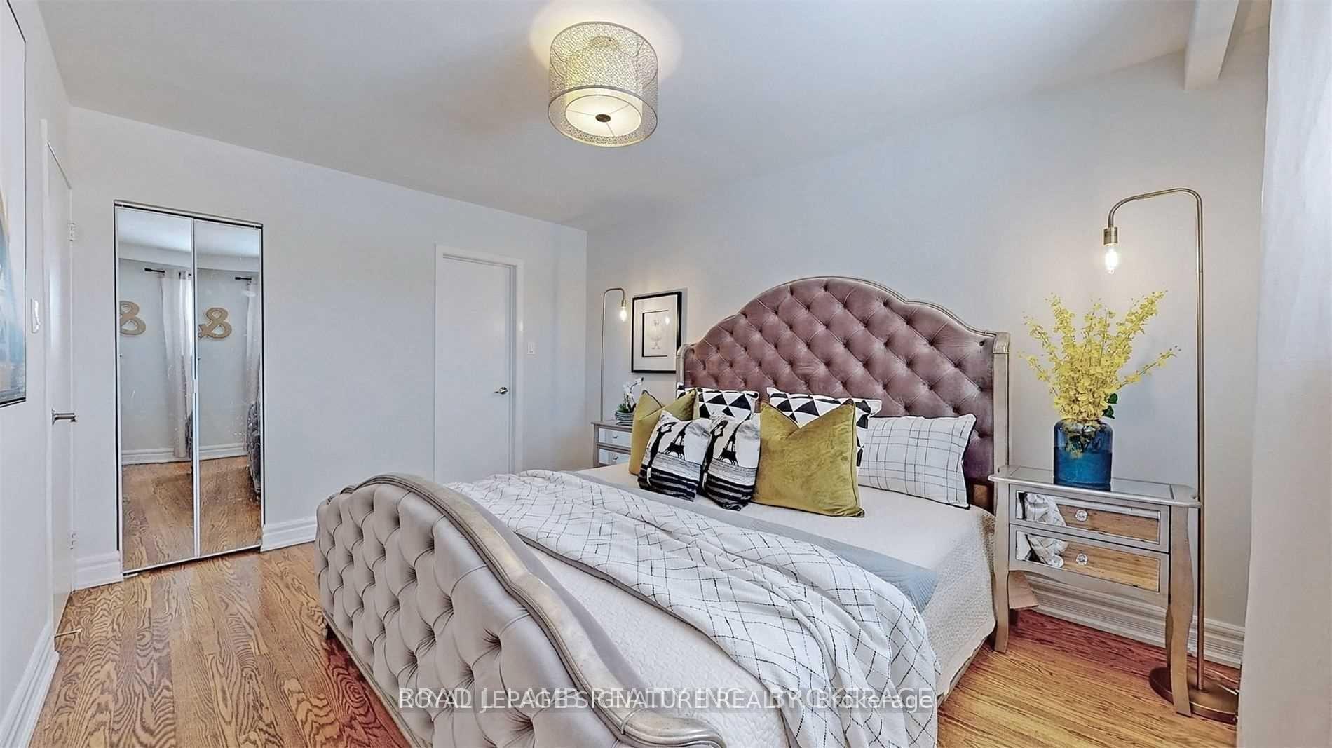 Photo 18 of Unit Upper, 17 Baroness Crescent, North York, Don Valley Village — HOMEH
