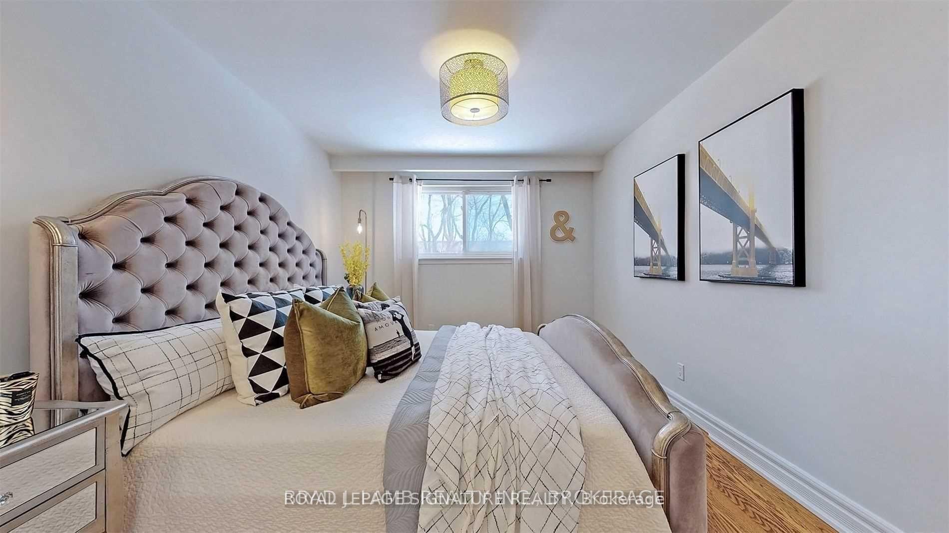 Photo 19 of Unit Upper, 17 Baroness Crescent, North York, Don Valley Village — HOMEH