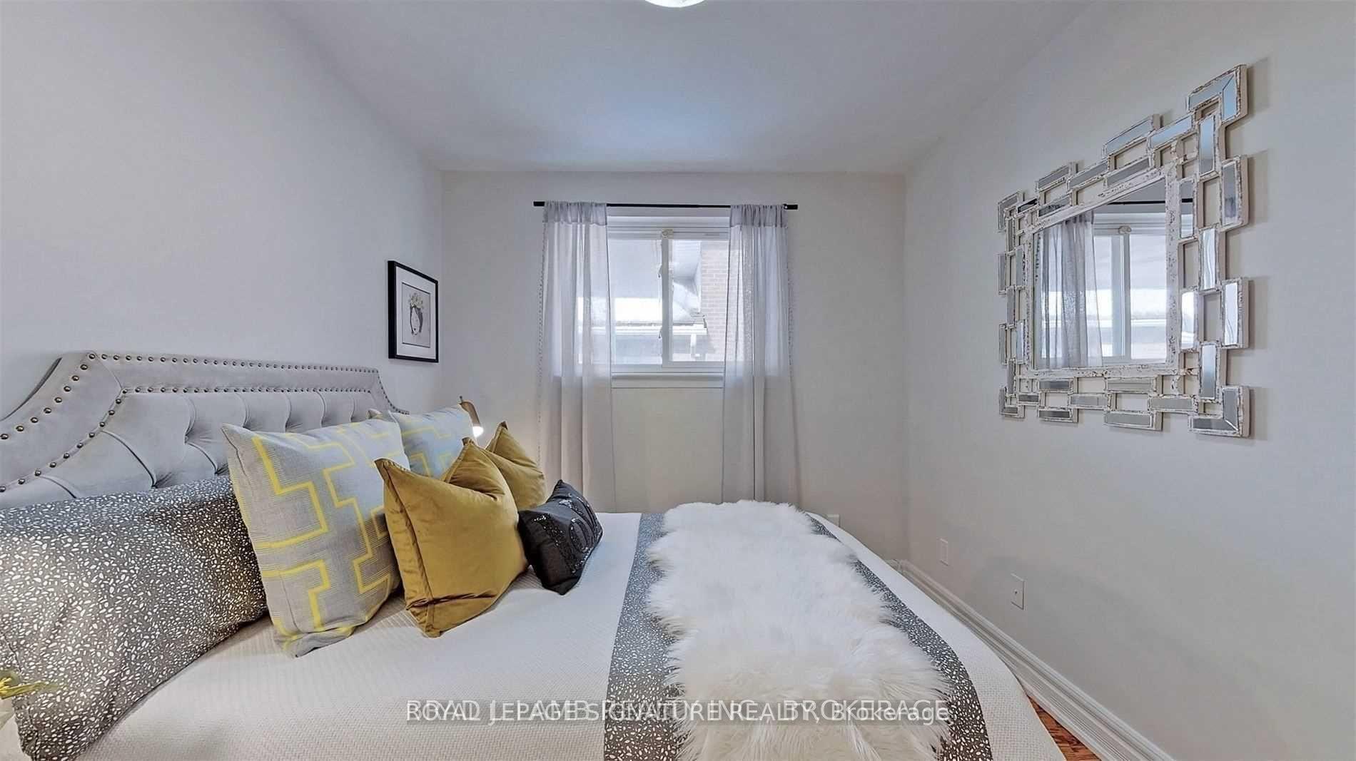 Photo 30 of Unit Upper, 17 Baroness Crescent, North York, Don Valley Village — HOMEH