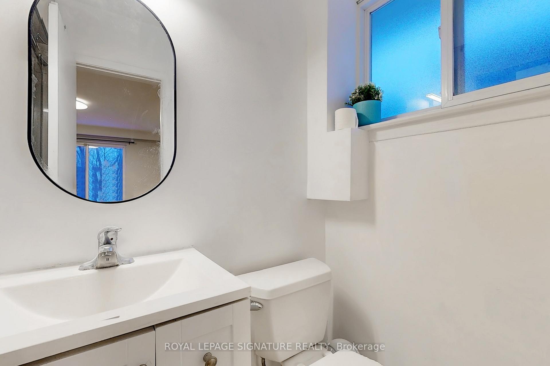 Photo 31 of Unit Upper, 17 Baroness Crescent, North York, Don Valley Village — HOMEH