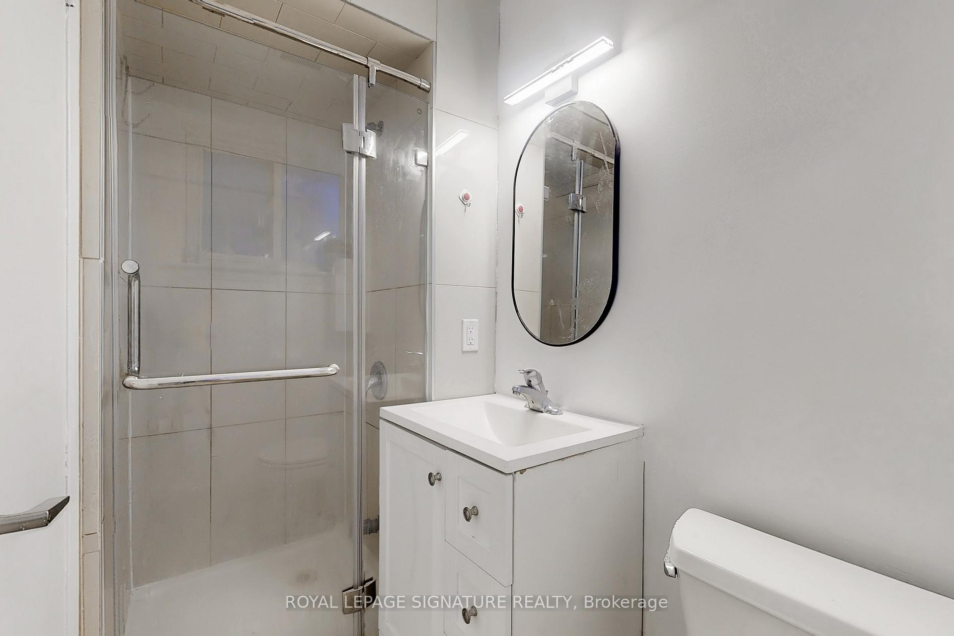Photo 32 of Unit Upper, 17 Baroness Crescent, North York, Don Valley Village — HOMEH