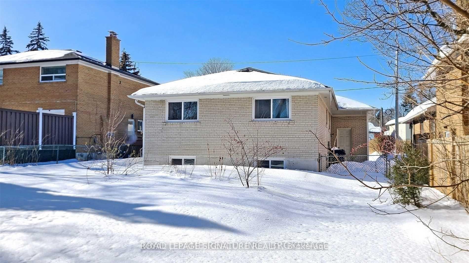 Photo 36 of Unit Upper, 17 Baroness Crescent, North York, Don Valley Village — HOMEH