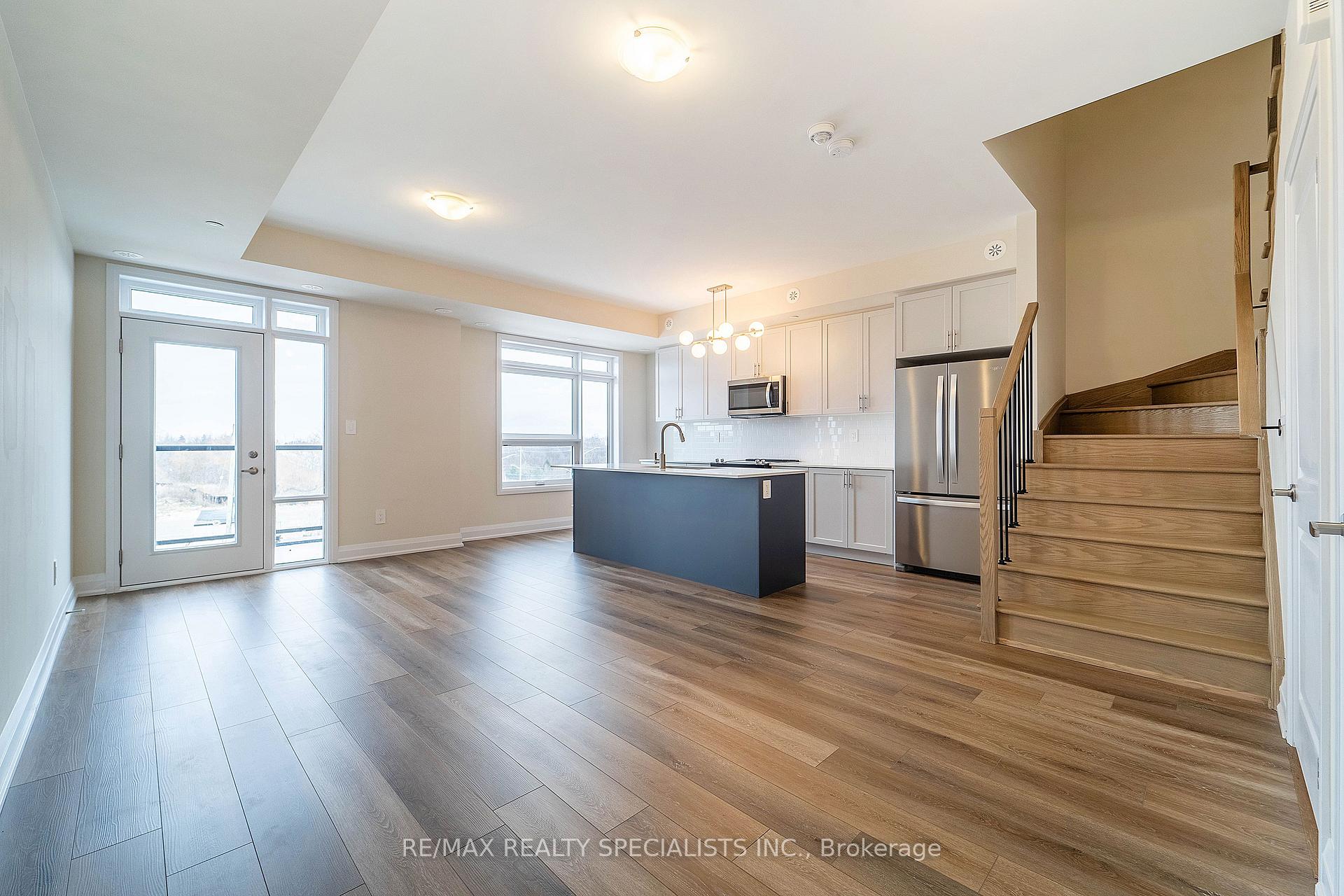 Photo 3 of Unit 110, 1657 Rose Way, Milton, Cobban — HOMEH