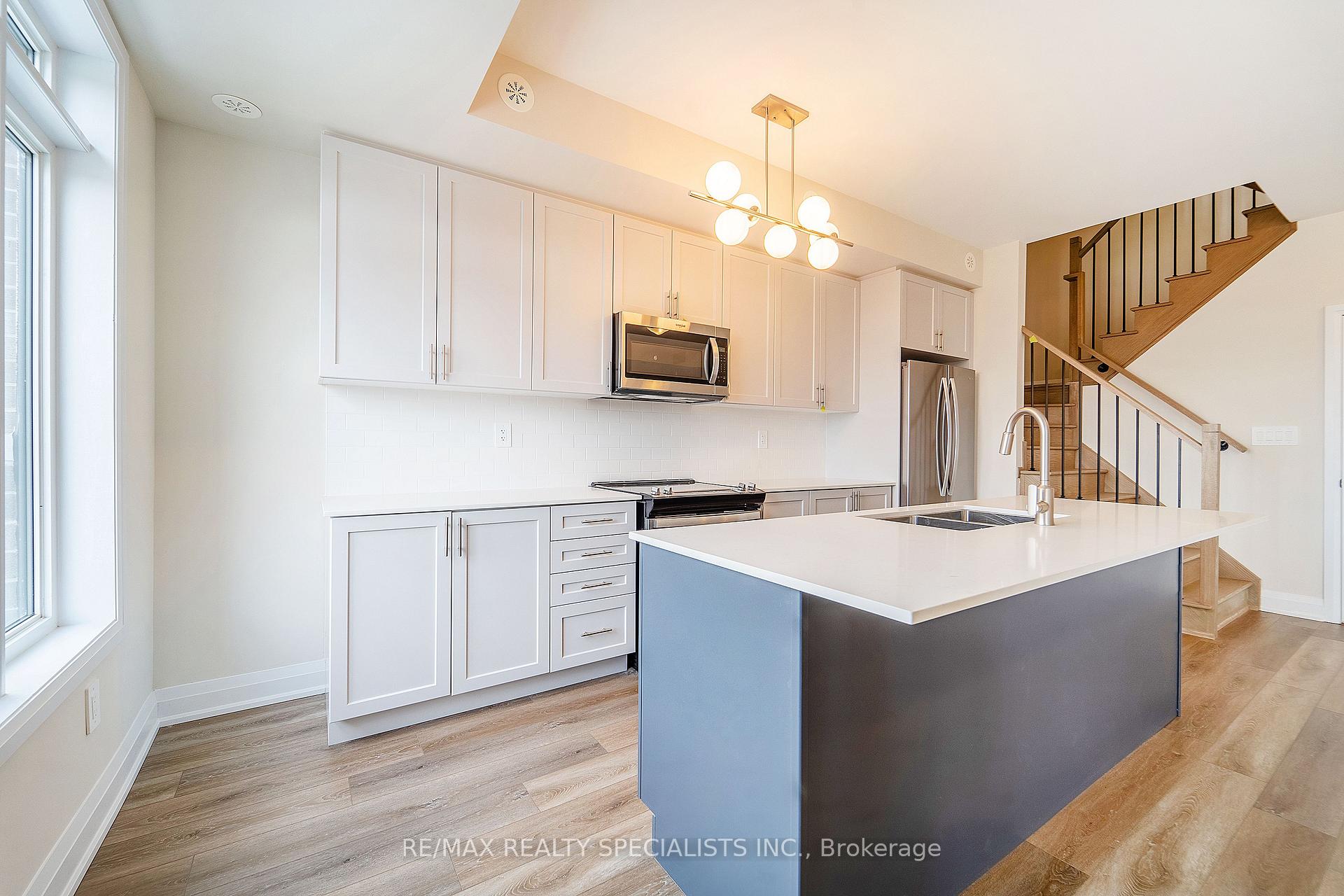Photo 5 of Unit 110, 1657 Rose Way, Milton, Cobban — HOMEH