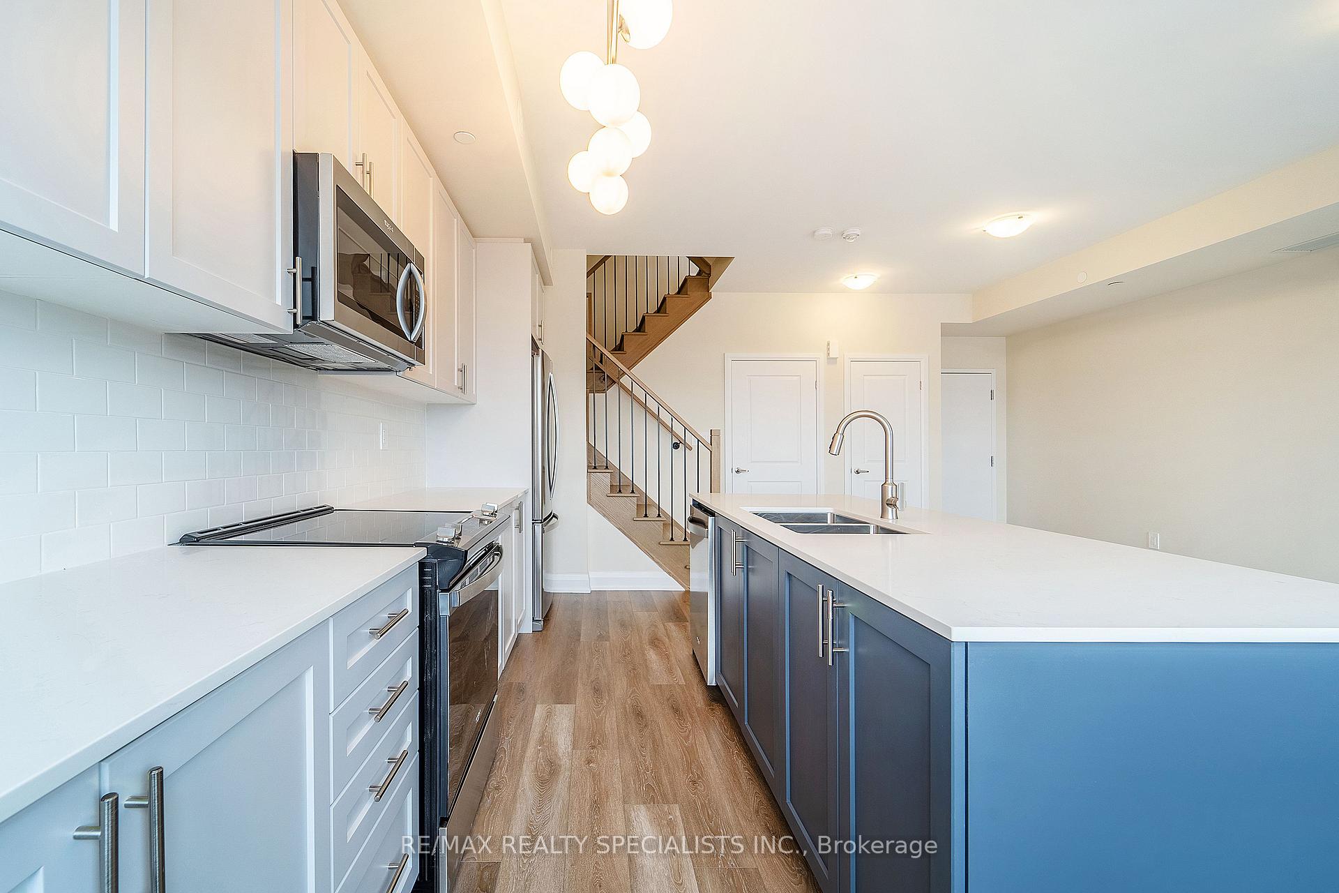 Photo 6 of Unit 110, 1657 Rose Way, Milton, Cobban — HOMEH