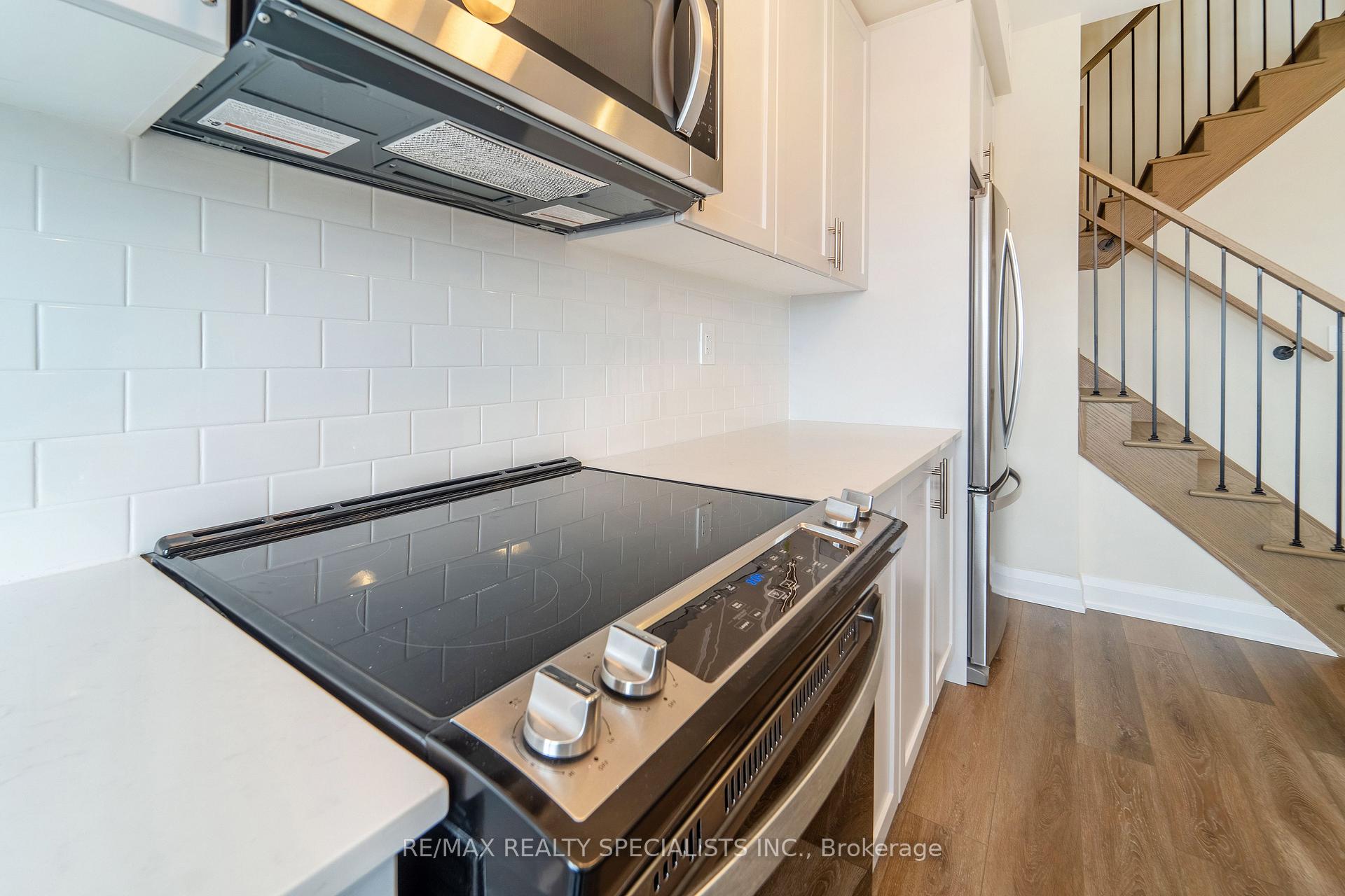 Photo 7 of Unit 110, 1657 Rose Way, Milton, Cobban — HOMEH
