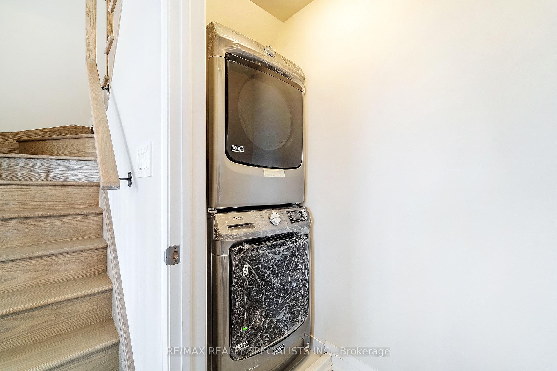 Photo 10 of Unit 110, 1657 Rose Way, Milton, Cobban — HOMEH