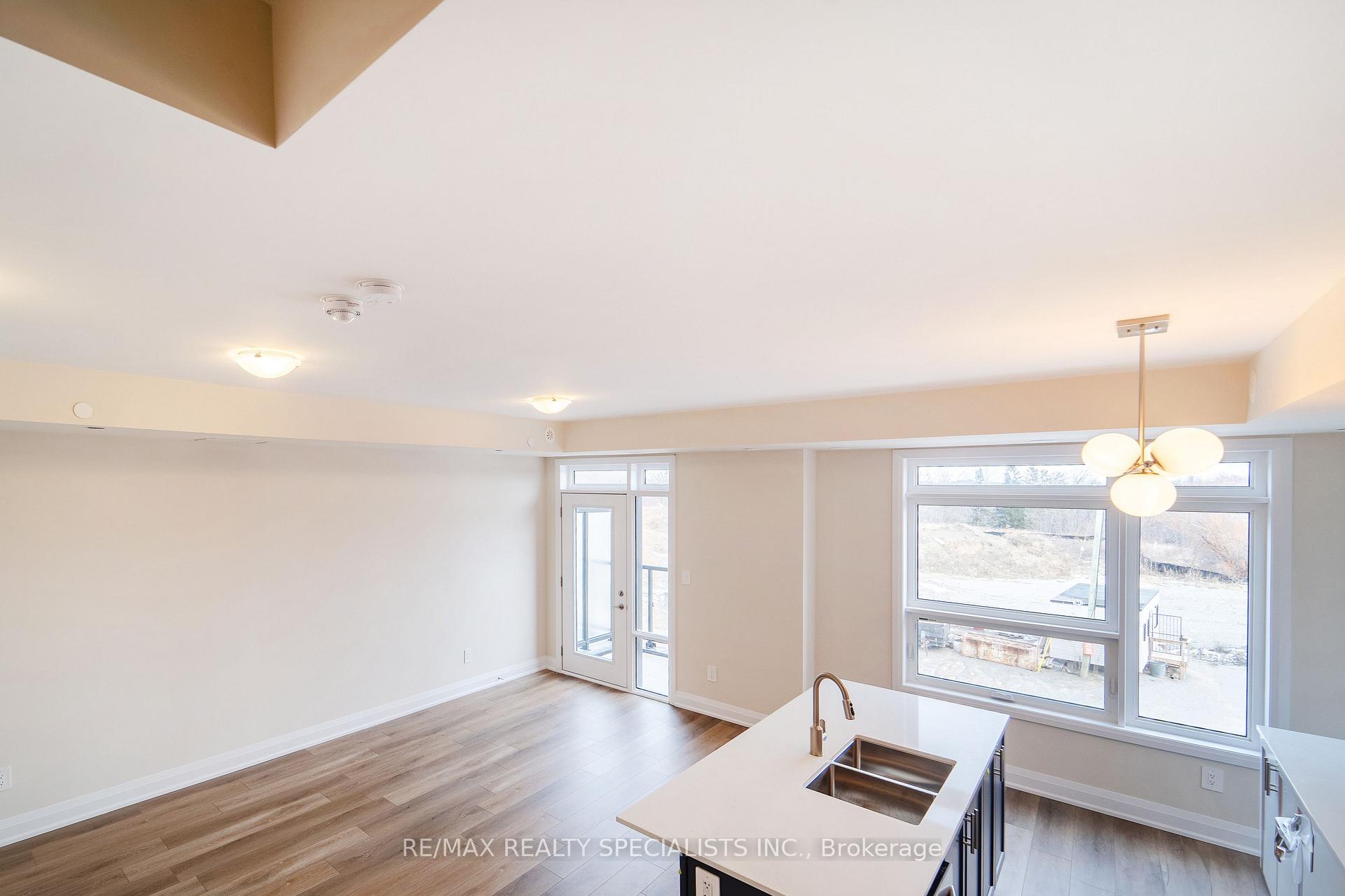 Photo 11 of Unit 110, 1657 Rose Way, Milton, Cobban — HOMEH