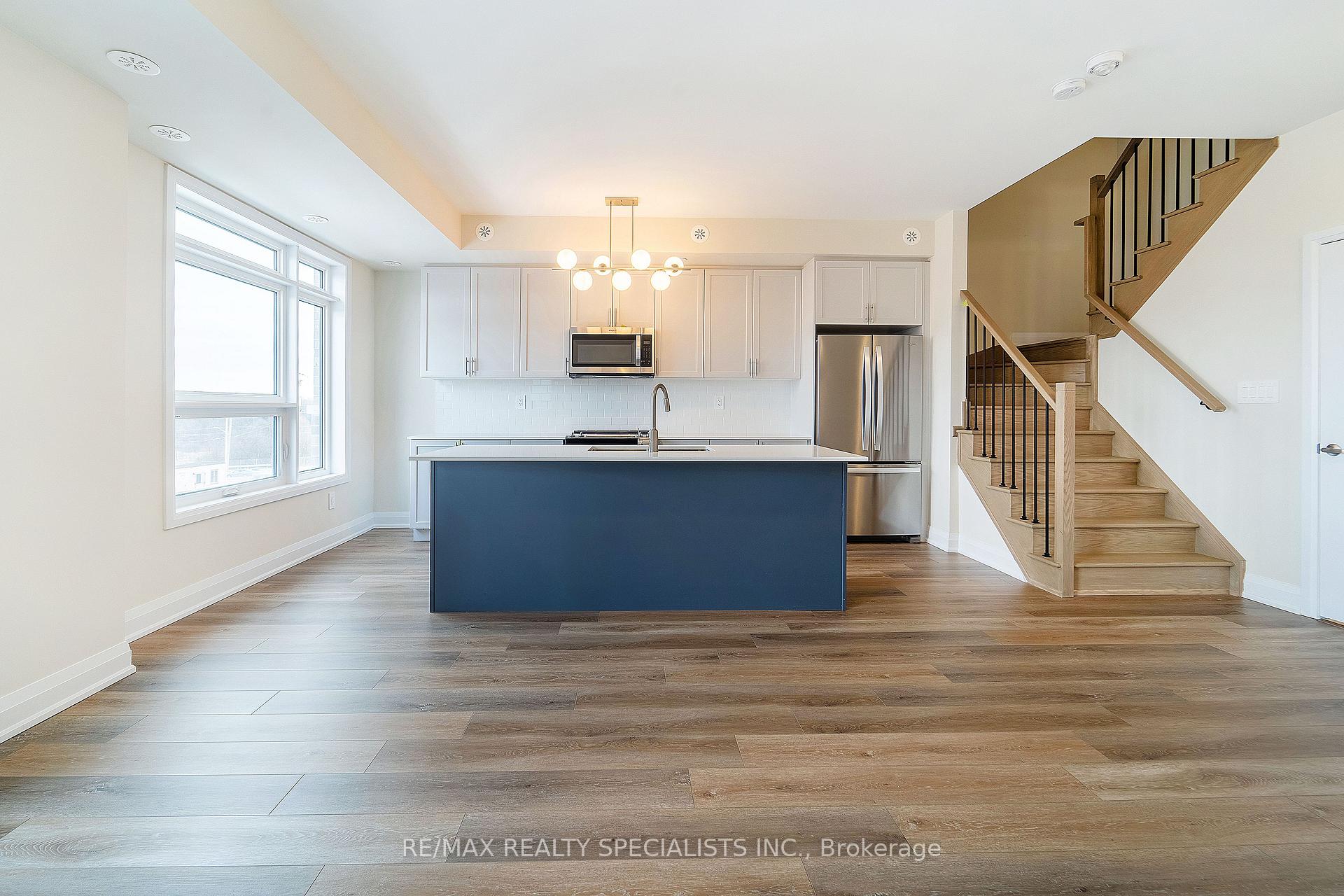 Photo 12 of Unit 110, 1657 Rose Way, Milton, Cobban — HOMEH