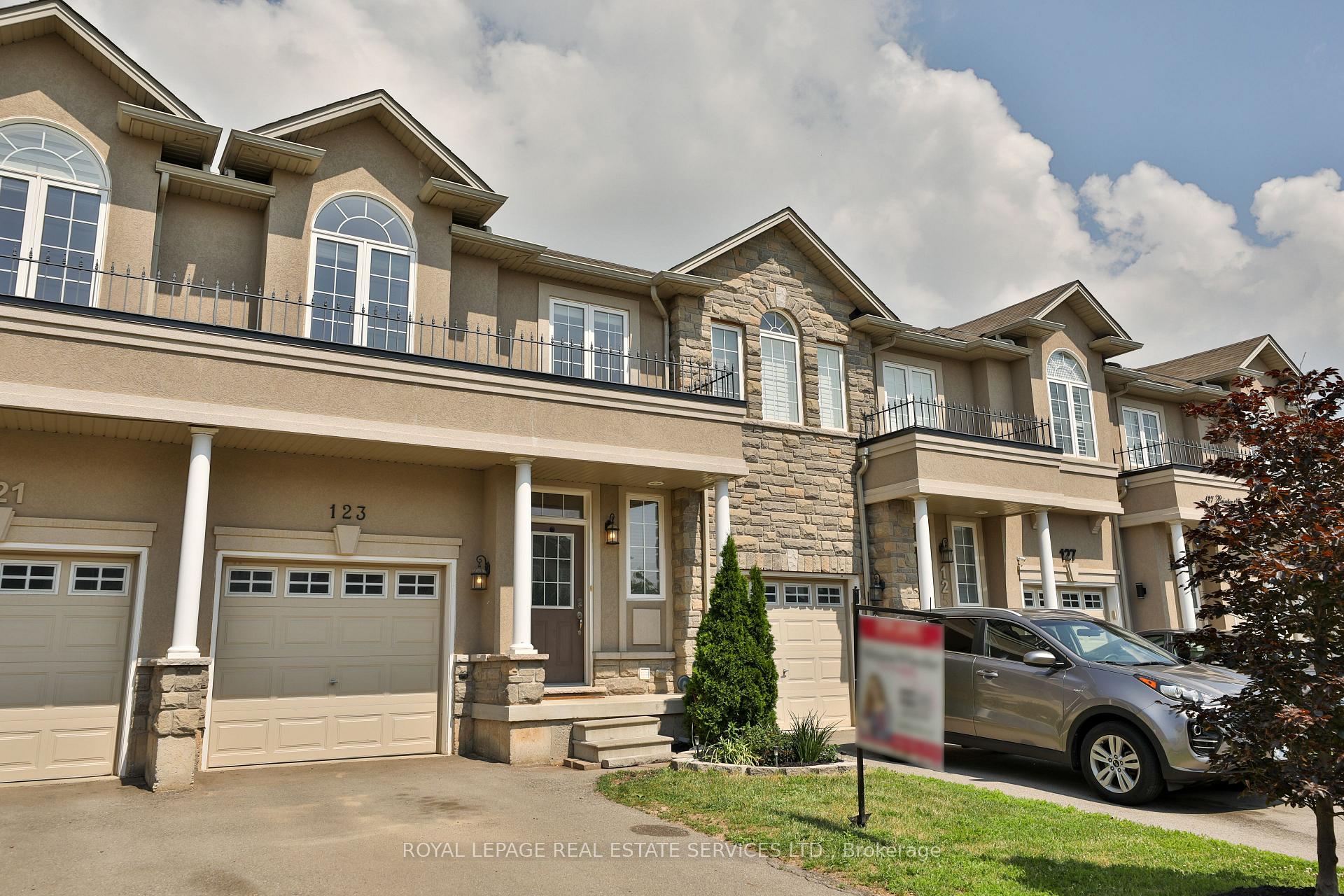 Photo 2 of 123 Painter Terrace, Hamilton, Waterdown — HOMEH