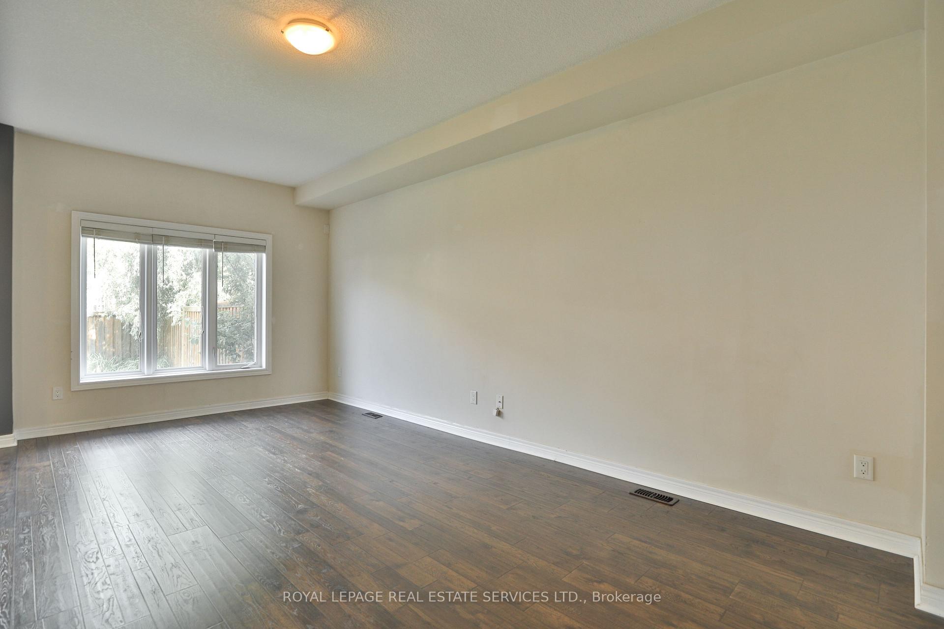 Photo 7 of 123 Painter Terrace, Hamilton, Waterdown — HOMEH