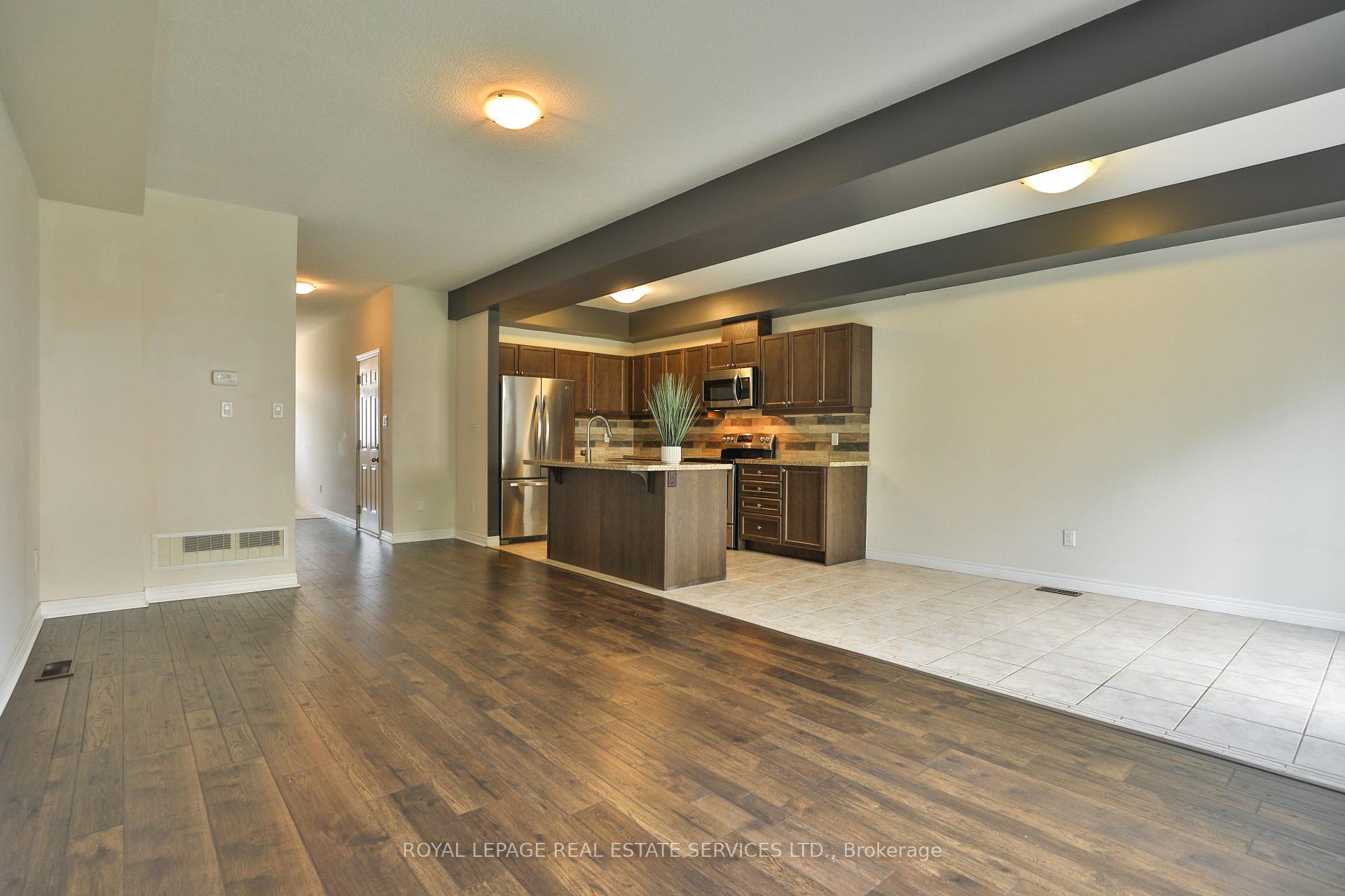 Photo 9 of 123 Painter Terrace, Hamilton, Waterdown — HOMEH
