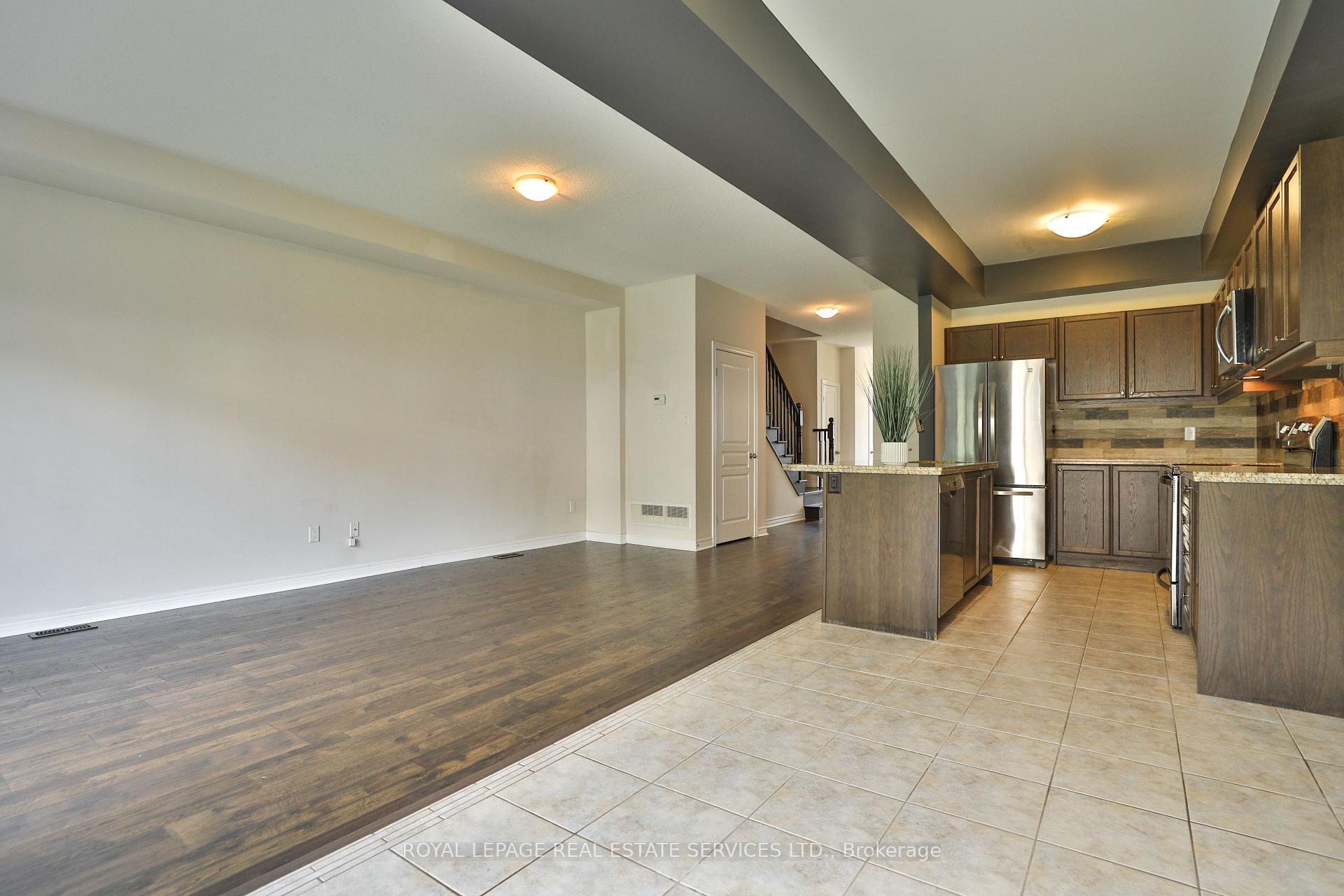 Photo 12 of 123 Painter Terrace, Hamilton, Waterdown — HOMEH