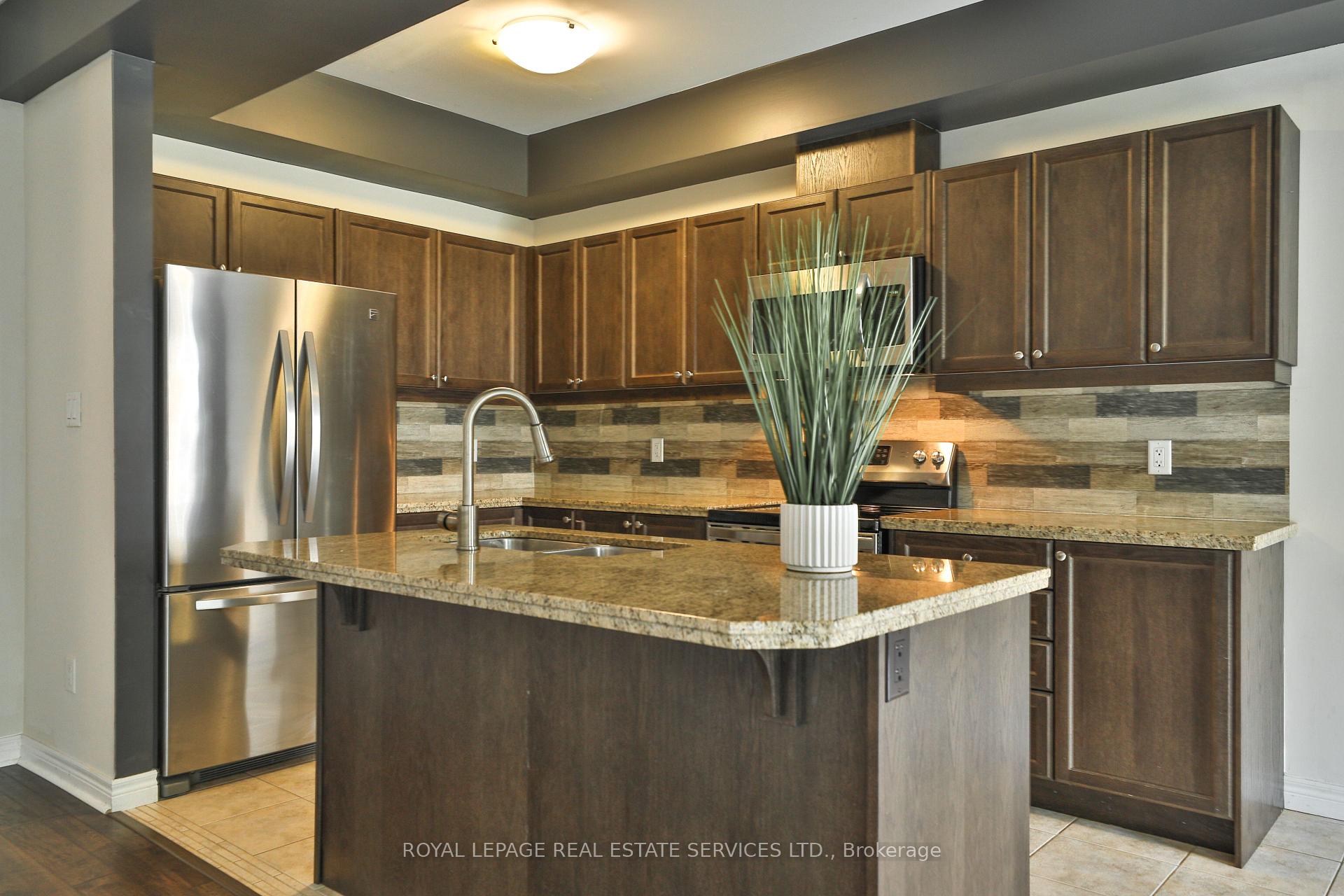 Photo 14 of 123 Painter Terrace, Hamilton, Waterdown — HOMEH