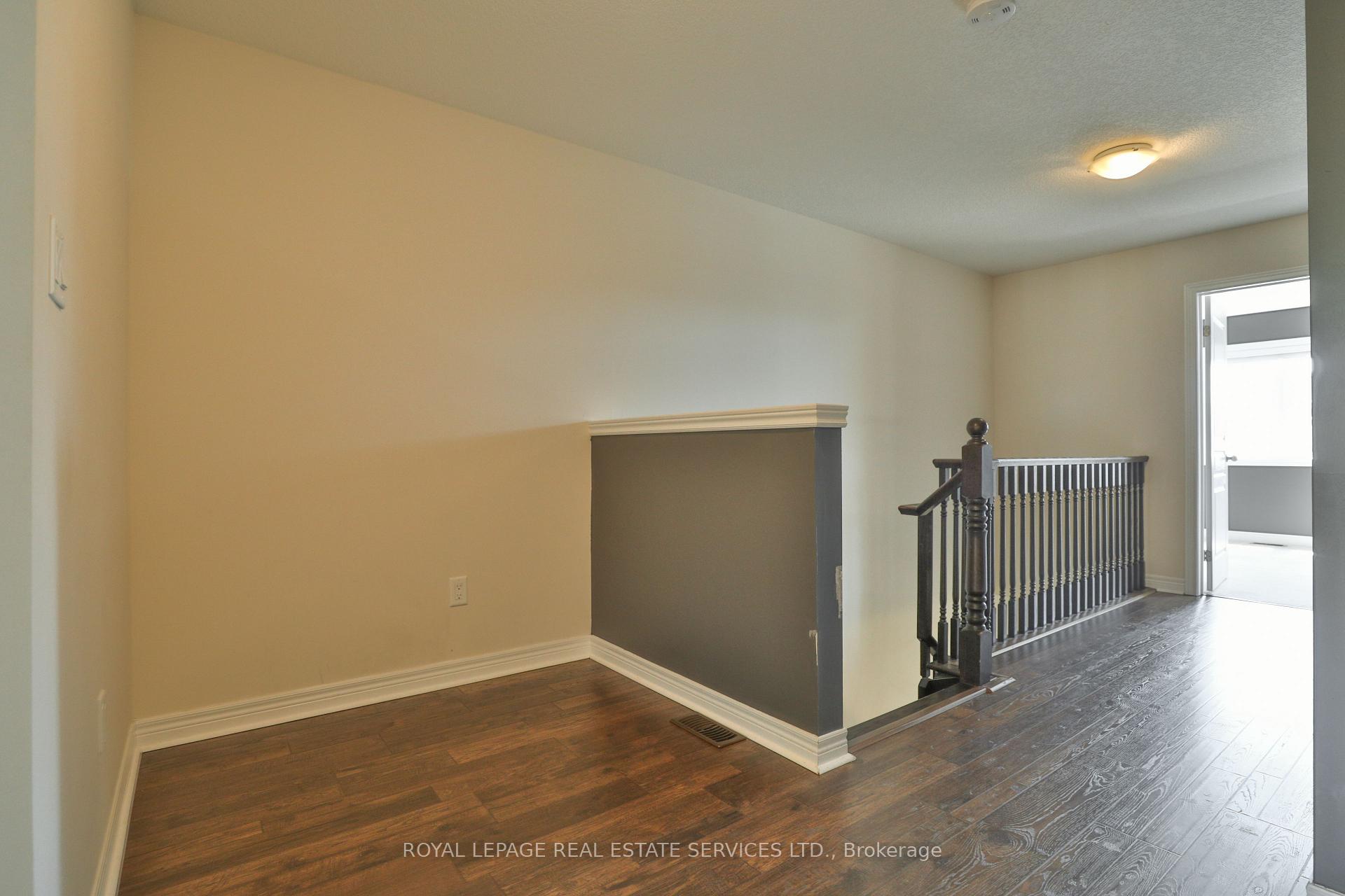 Photo 19 of 123 Painter Terrace, Hamilton, Waterdown — HOMEH