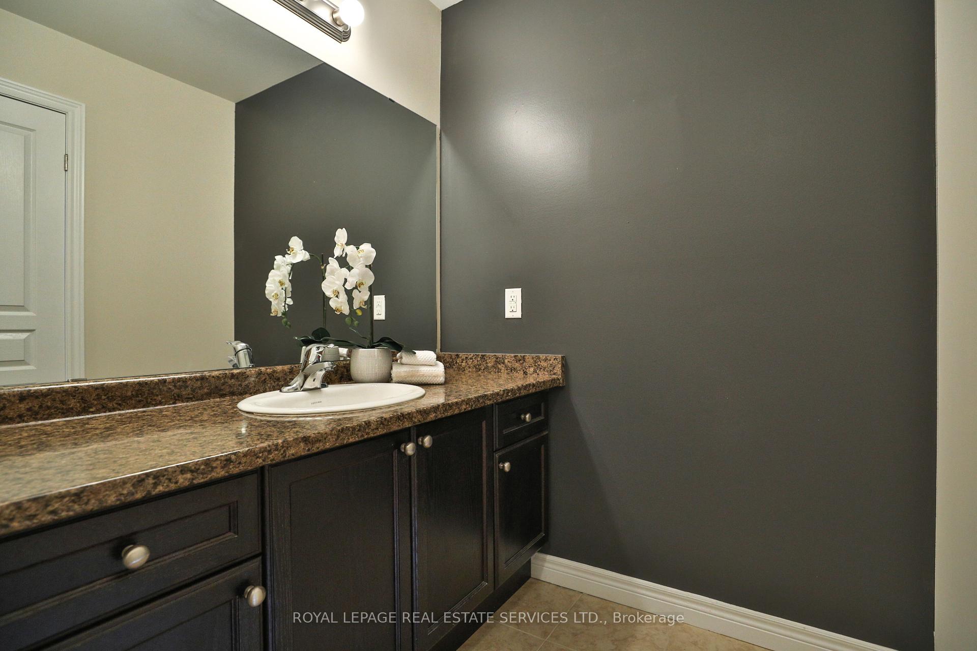Photo 22 of 123 Painter Terrace, Hamilton, Waterdown — HOMEH