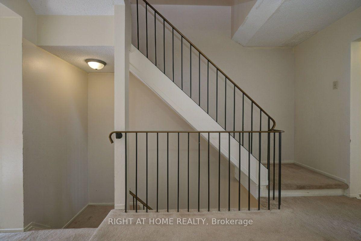 Photo 6 of Unit 33, 23 Lightfoot Place, Ottawa, Kanata - Katimavik — HOMEH