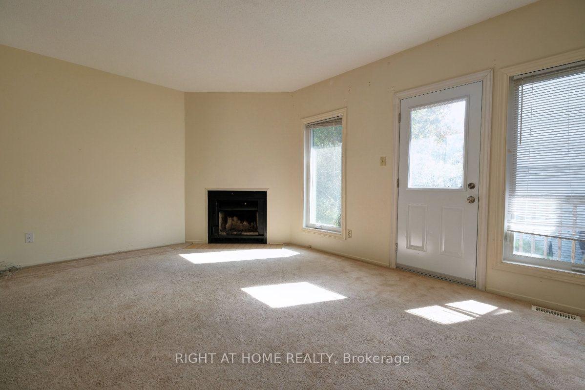 Photo 7 of Unit 33, 23 Lightfoot Place, Ottawa, Kanata - Katimavik — HOMEH