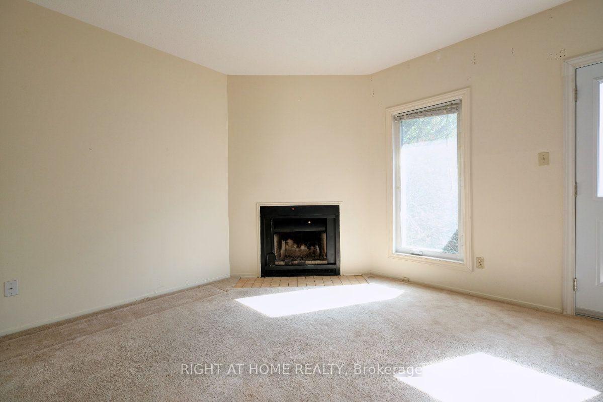 Photo 8 of Unit 33, 23 Lightfoot Place, Ottawa, Kanata - Katimavik — HOMEH