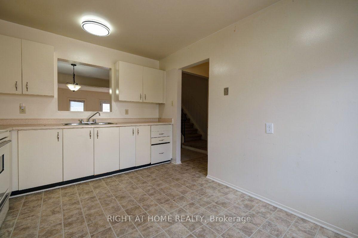 Photo 18 of Unit 33, 23 Lightfoot Place, Ottawa, Kanata - Katimavik — HOMEH