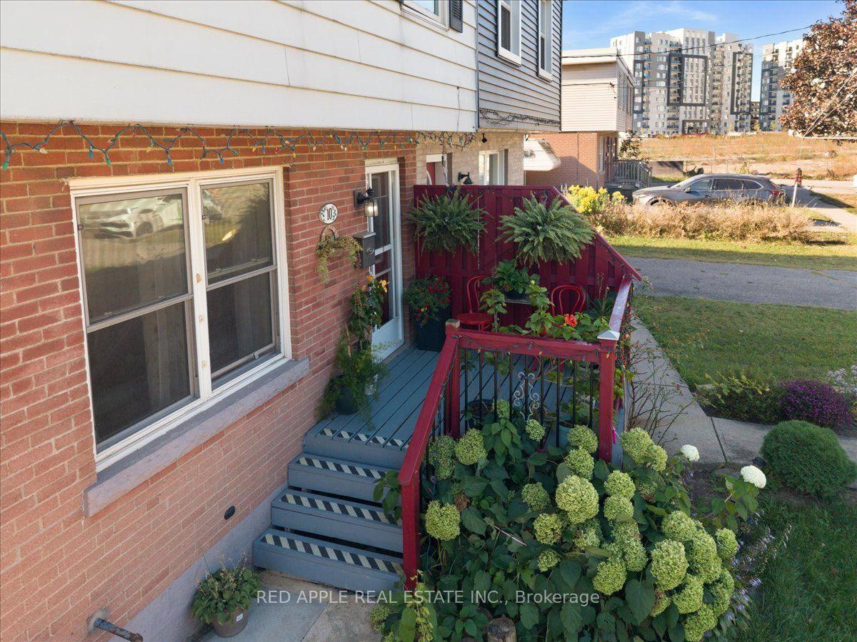 Photo 3 of 10 Armstrong Avenue, Hamilton, McQuesten — HOMEH