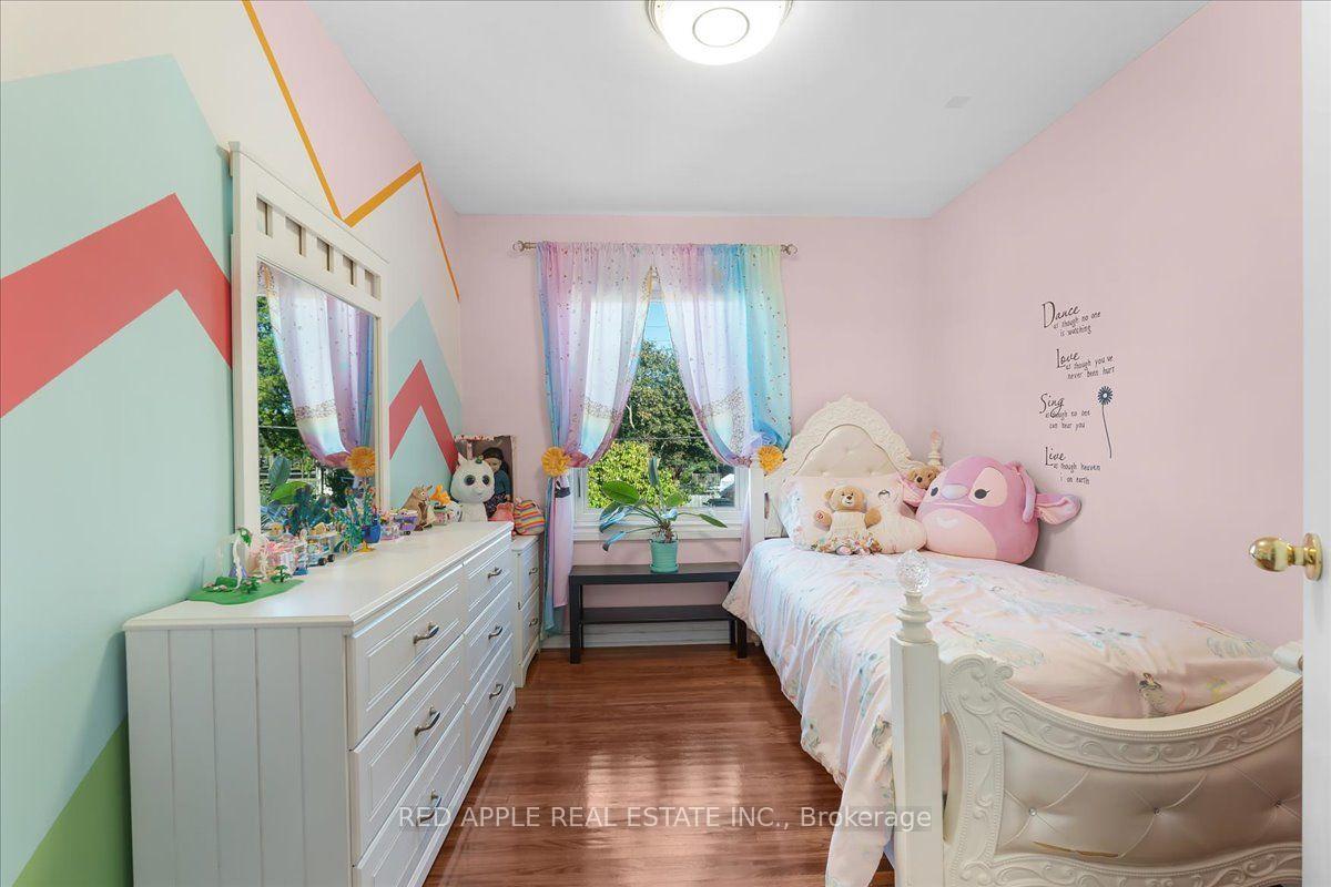 Photo 16 of 10 Armstrong Avenue, Hamilton, McQuesten — HOMEH